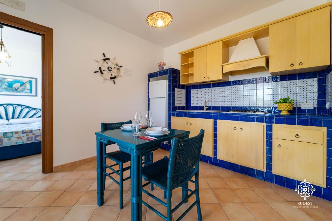 Borgo Marino Beach Residence Lampedusa Bagian luar foto