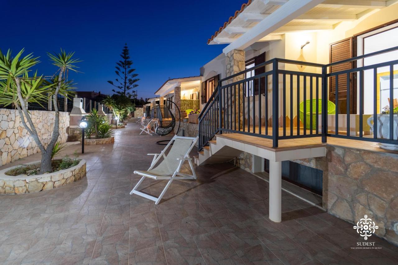 Borgo Marino Beach Residence Lampedusa Bagian luar foto