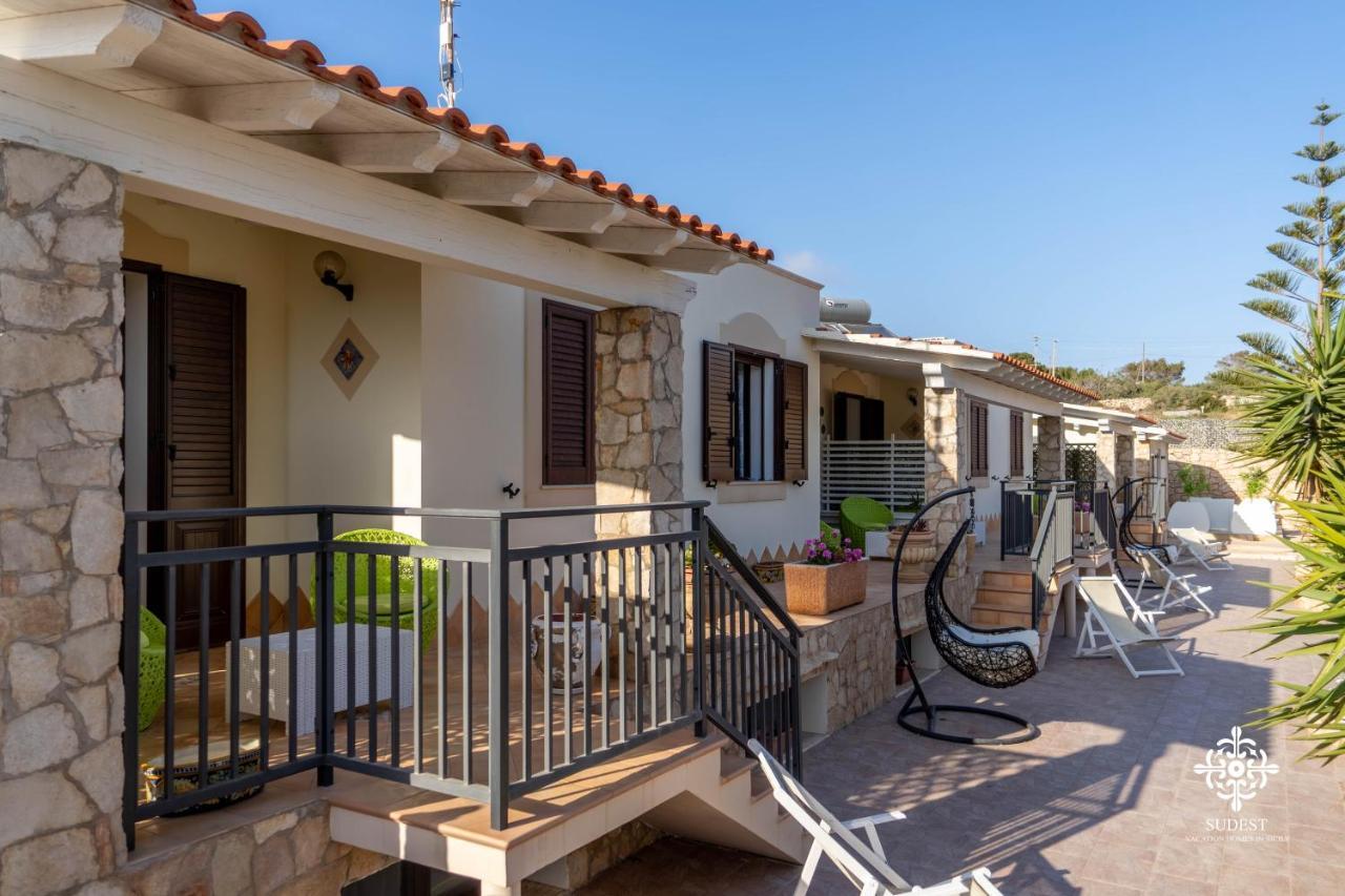 Borgo Marino Beach Residence Lampedusa Bagian luar foto