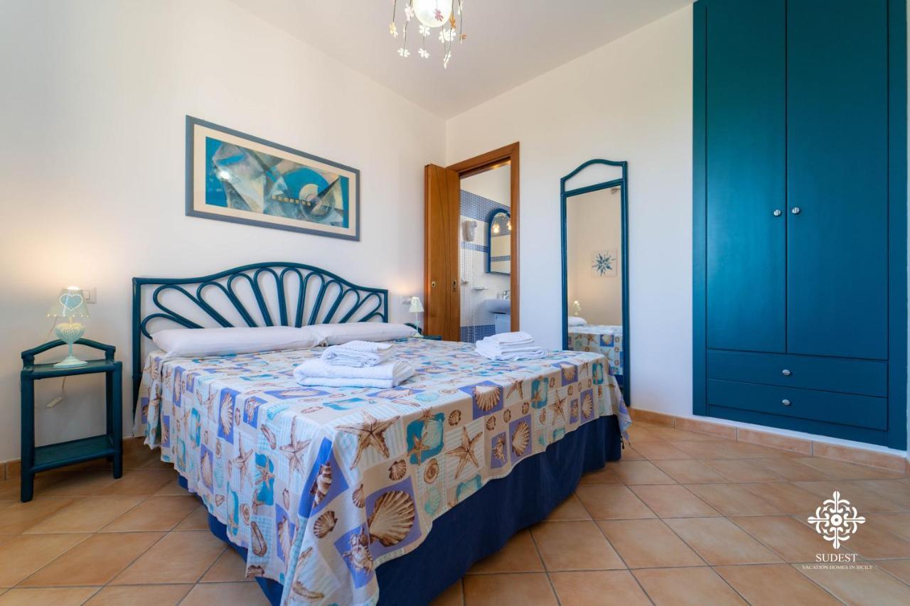 Borgo Marino Beach Residence Lampedusa Bagian luar foto