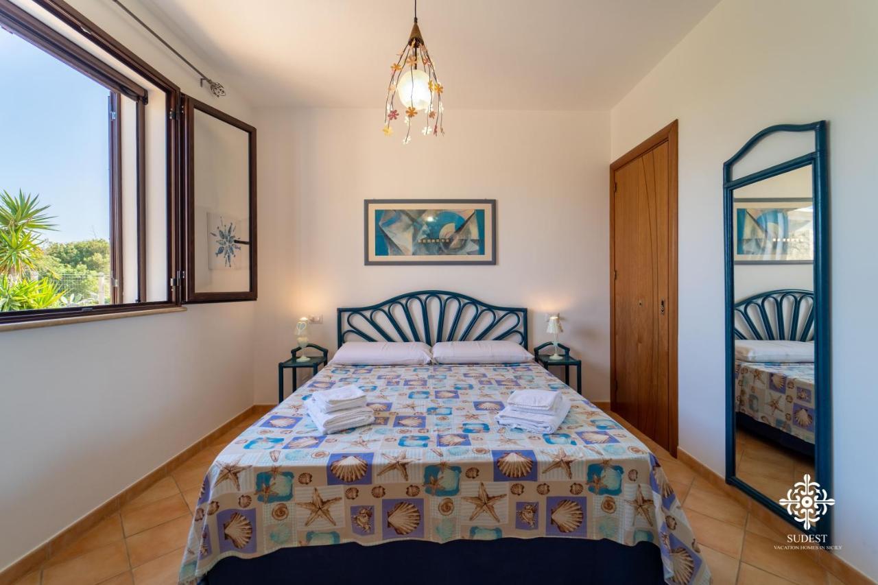 Borgo Marino Beach Residence Lampedusa Bagian luar foto