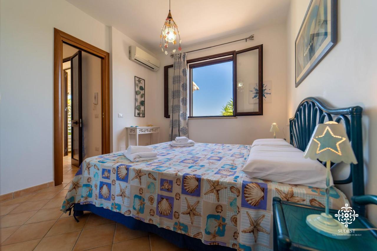 Borgo Marino Beach Residence Lampedusa Bagian luar foto