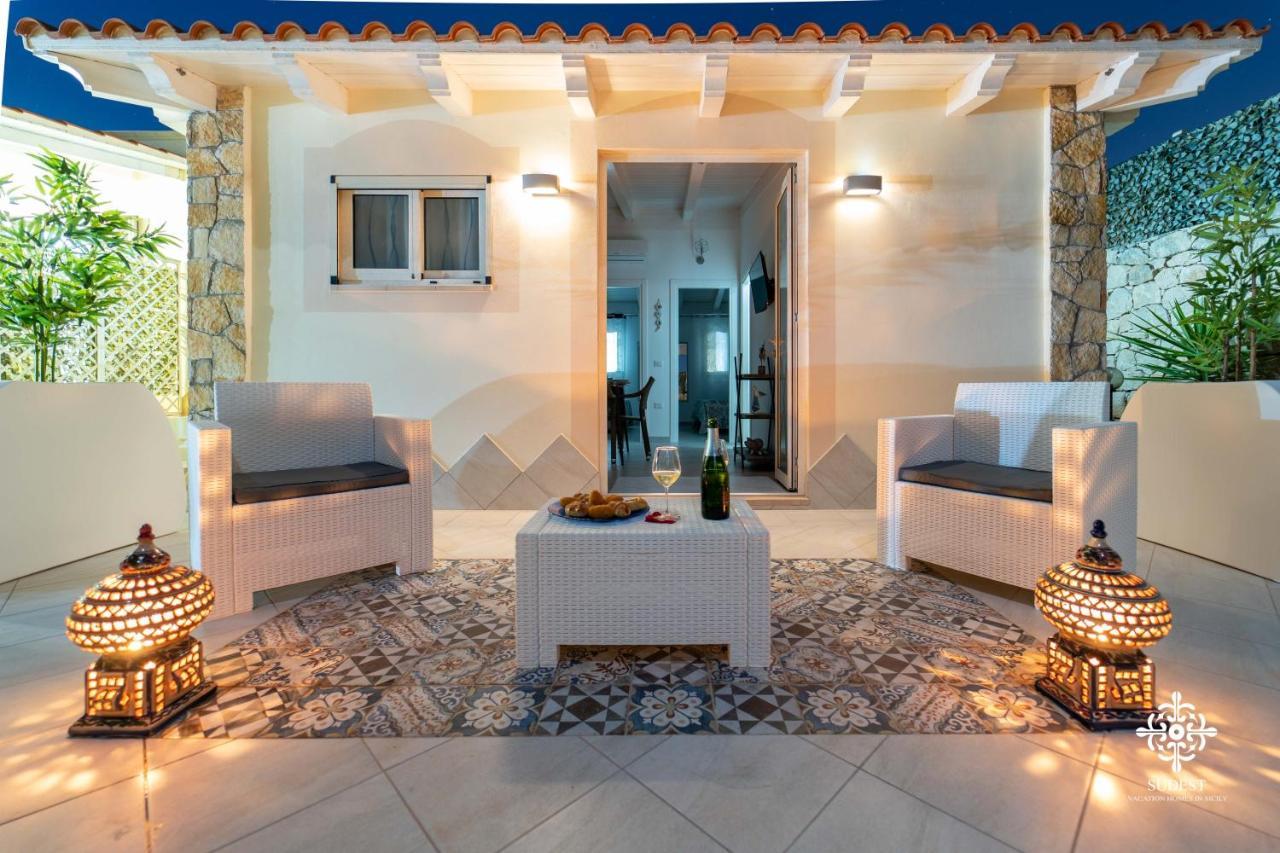 Borgo Marino Beach Residence Lampedusa Bagian luar foto