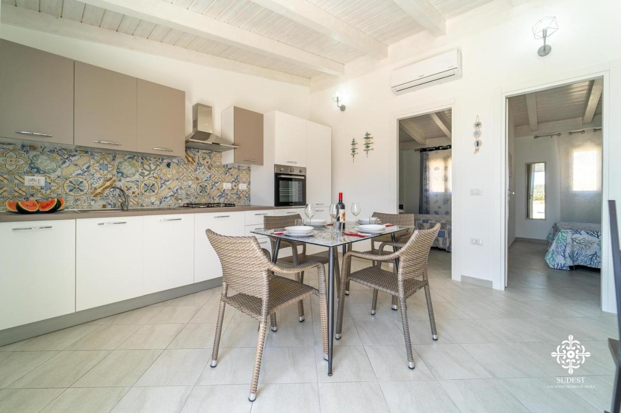 Borgo Marino Beach Residence Lampedusa Bagian luar foto