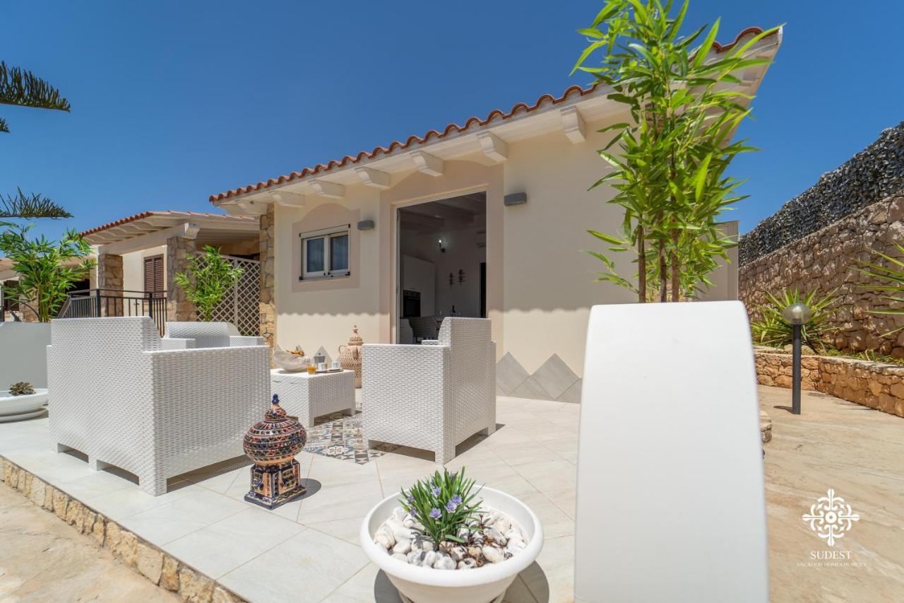 Borgo Marino Beach Residence Lampedusa Bagian luar foto