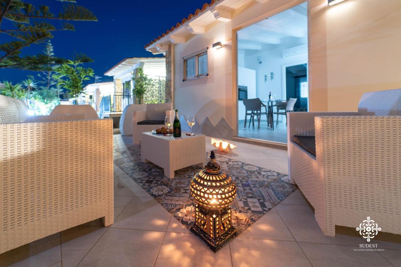 Borgo Marino Beach Residence Lampedusa Bagian luar foto