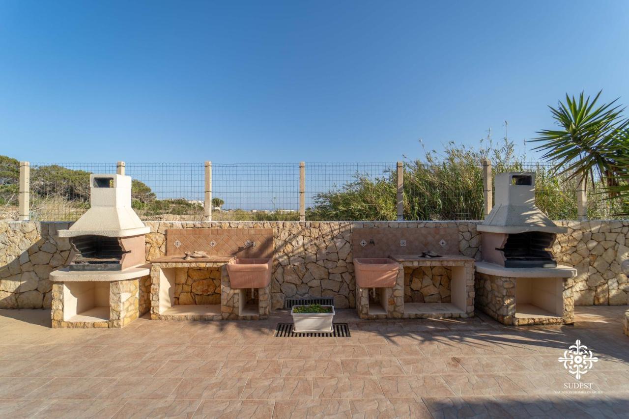 Borgo Marino Beach Residence Lampedusa Bagian luar foto