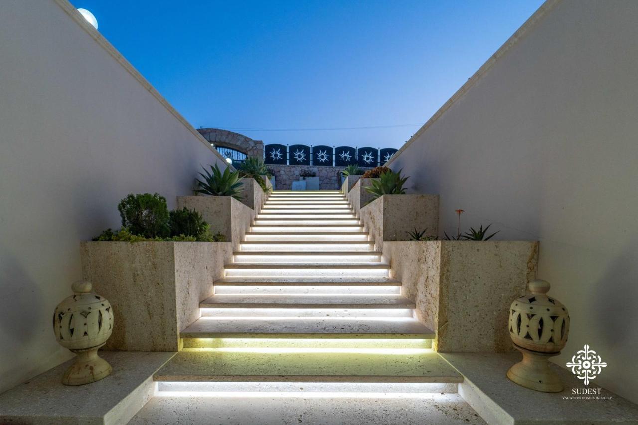 Borgo Marino Beach Residence Lampedusa Bagian luar foto