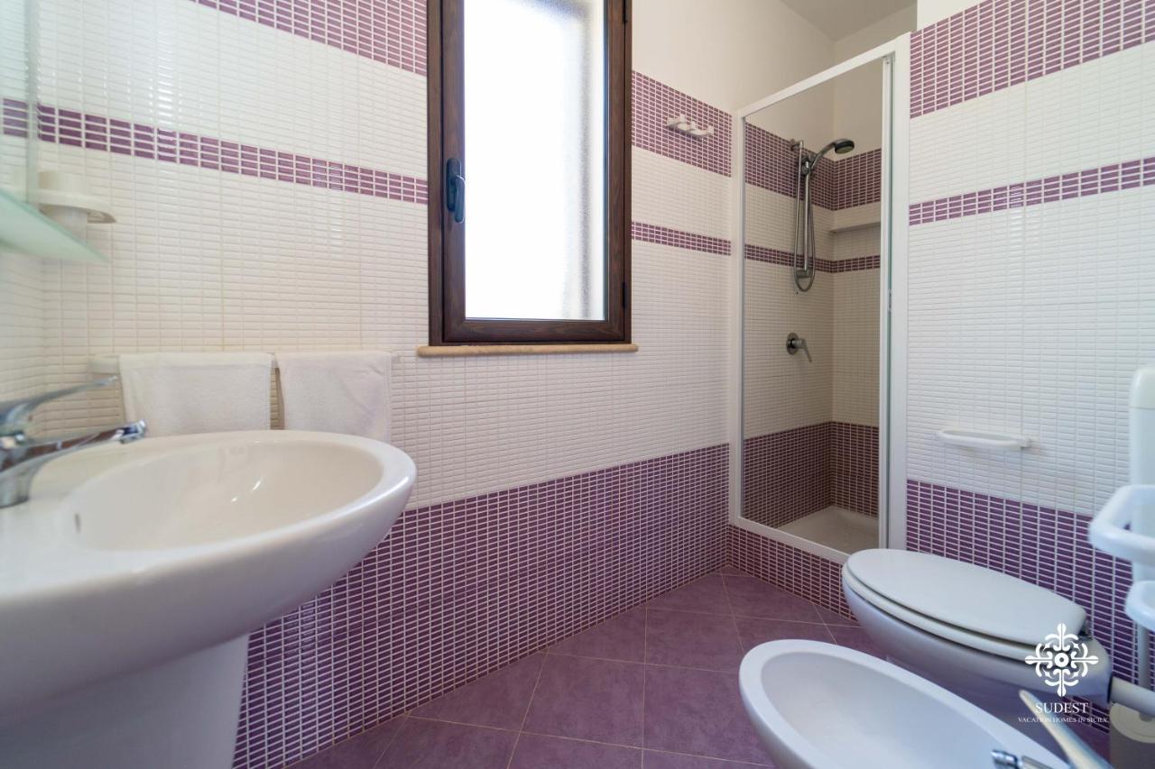 Borgo Marino Beach Residence Lampedusa Bagian luar foto