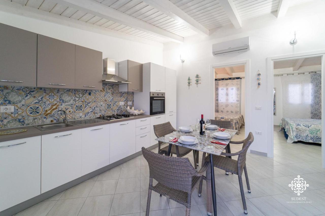 Borgo Marino Beach Residence Lampedusa Bagian luar foto